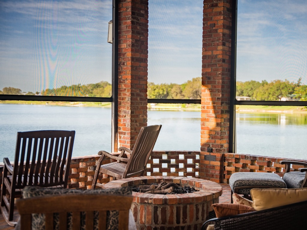 Retractable screens at the lake.